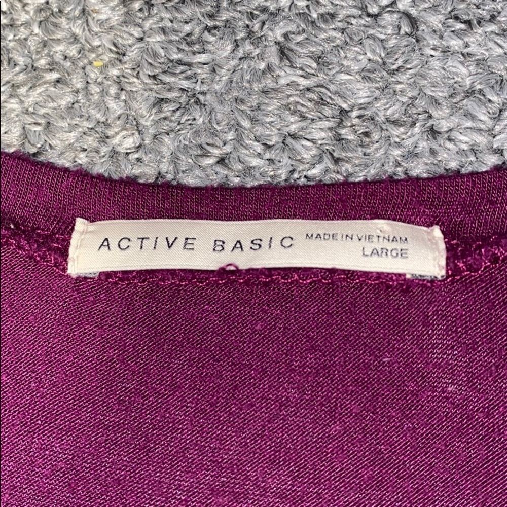 Purple v-neck - Picture 2 of 2